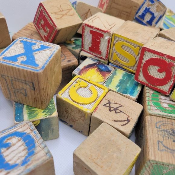 Vintage Taiwan Wooden Building Blocks 40 pc - Picture 9 of 12
